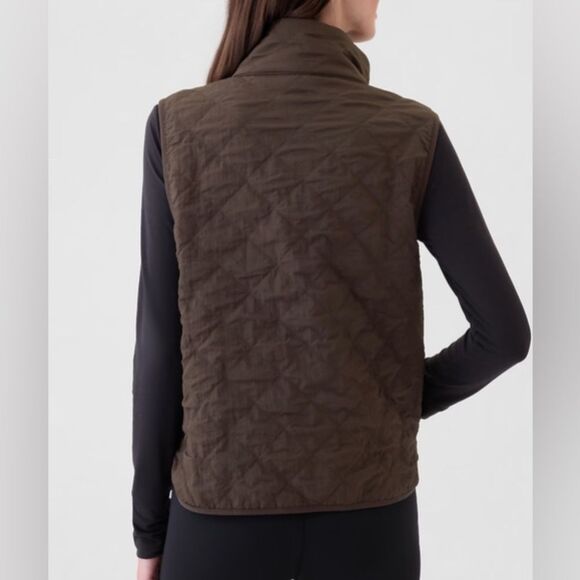 Green Quilted Gap Vest Size Small New with Tags - Picture 3 of 5